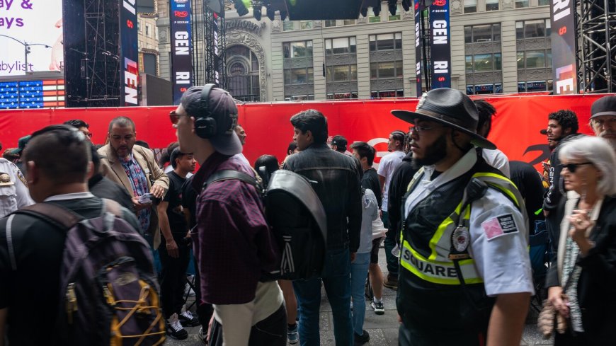 12-year-old migrant with Tren de Aragua ties caught in Times Square attack on NYPD cops