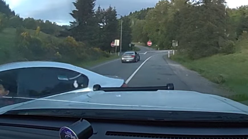 Watch: Driver flees Wash. troopers as brother tries to block pursuit in second car