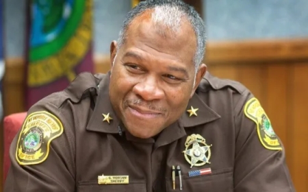 Sheriff Lectures Reporters After Escape Attempt